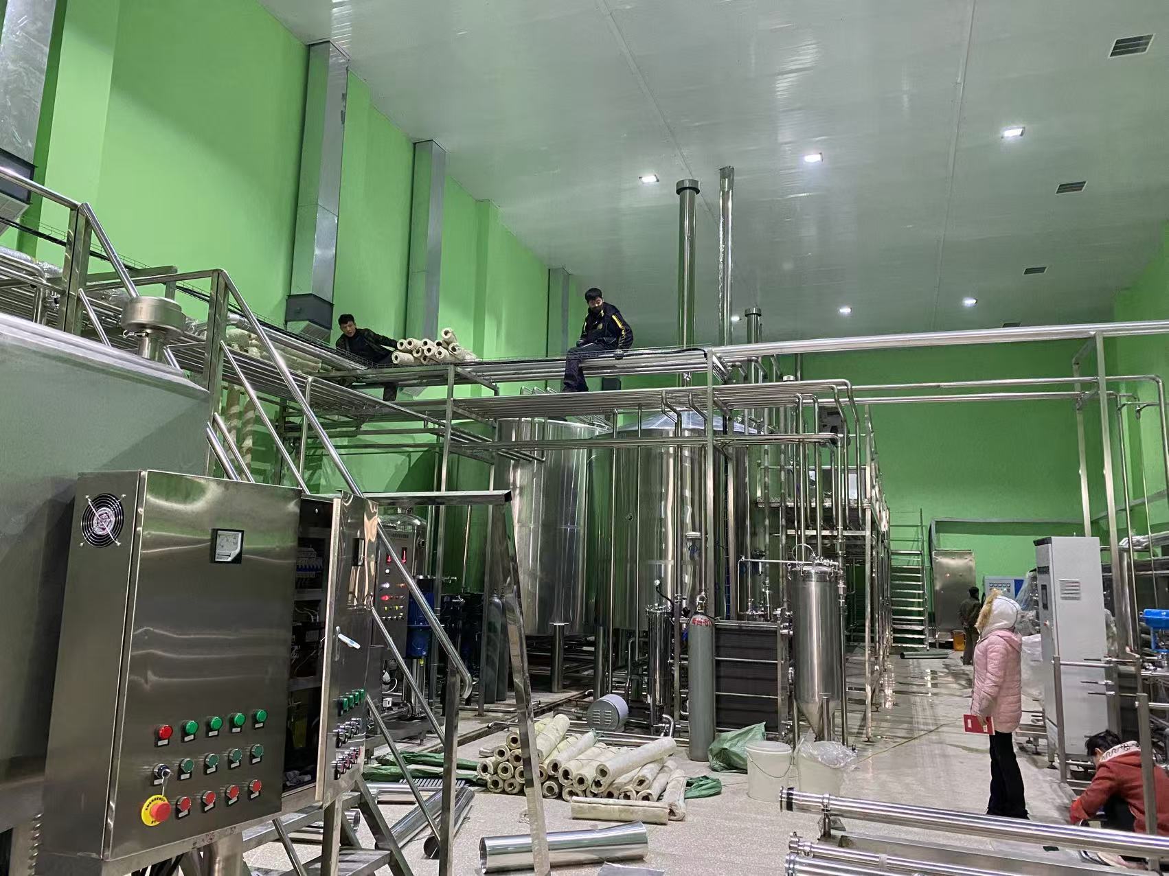 固安精酿啤酒设备厂—精酿啤酒设备制造：传承工艺与创新科技的交融